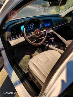 هیوندای ئەلەنترا